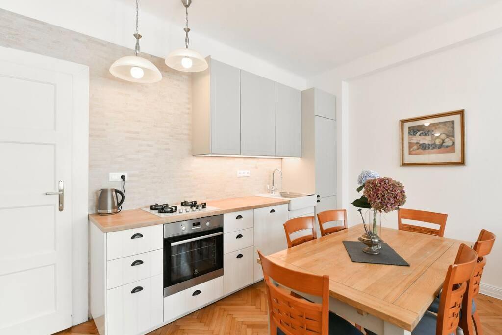 Appartement Luxury 3bedrs 2baths By Old Town Square Prague