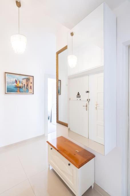 Luxury 3bedrs 2baths By Old Town Square * Prague