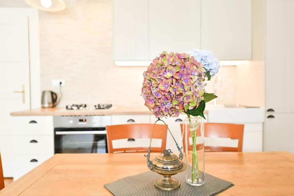 Apartment Luxury 3bedrs 2baths By Old Town Square *