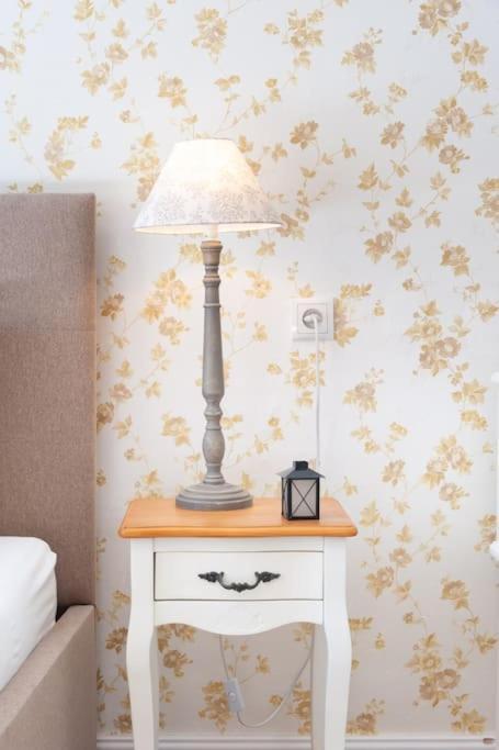 Luxury 3bedrs 2baths By Old Town Square * Prague